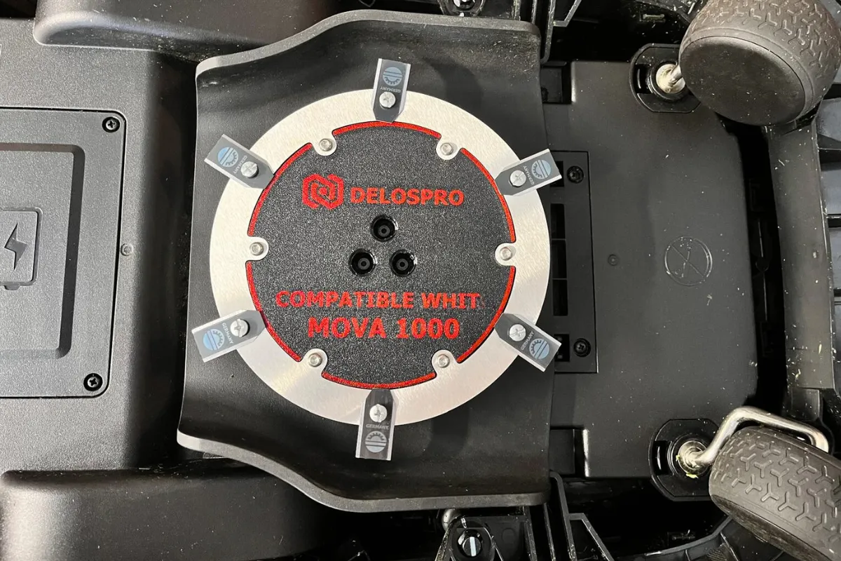 montaż tarczy 6 ostrzy w robocie koszącym Dreame Mova 1000